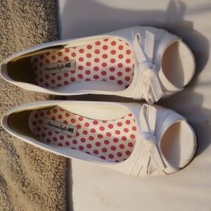 American Eagle Kids White Dress Shoes Cork Wedges